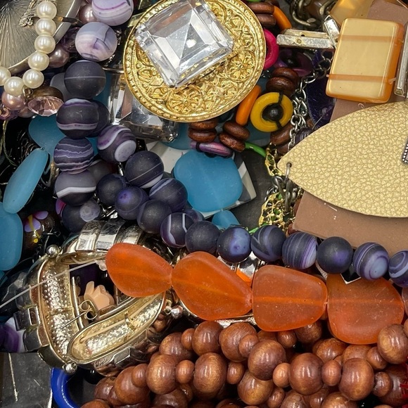 Vintage To Modern Jewelry & Small Accessories Lot Wear Craft Repair Repurpose - Picture 7 of 8